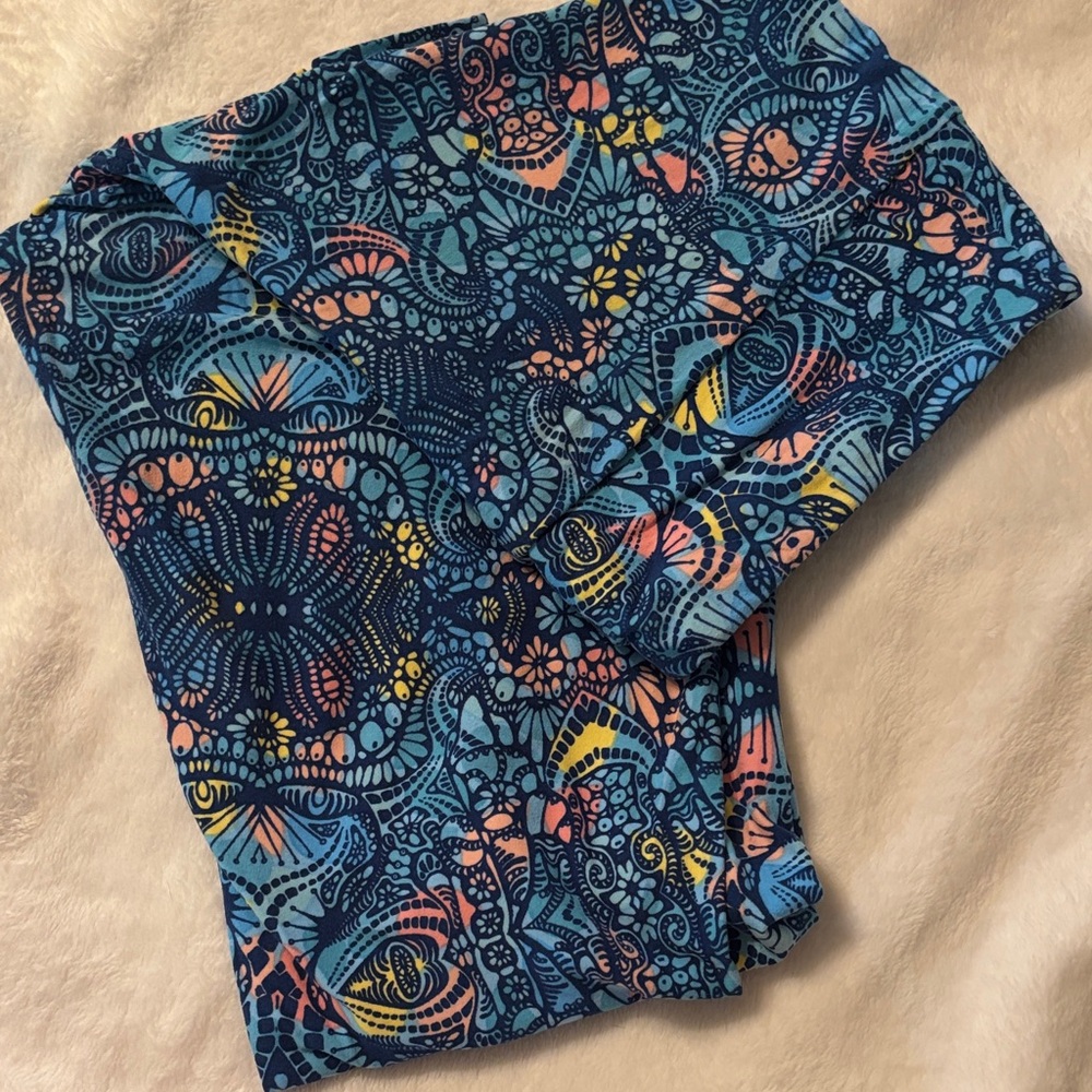 LuLaRoe Blue and Pink Patterned Leggings